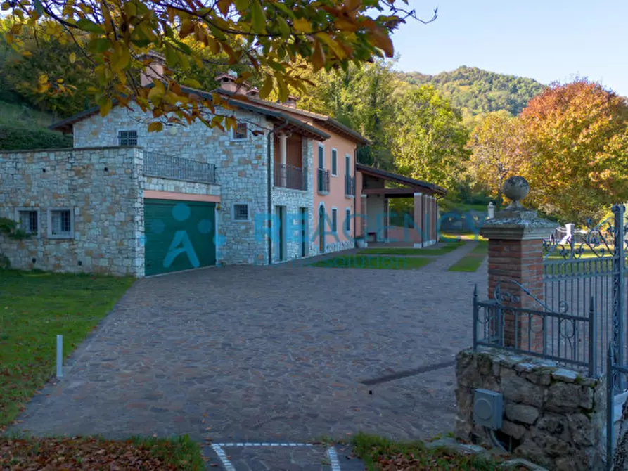 Immagine 52 di Villa in vendita  in Via Calvarina 38 a Arzignano