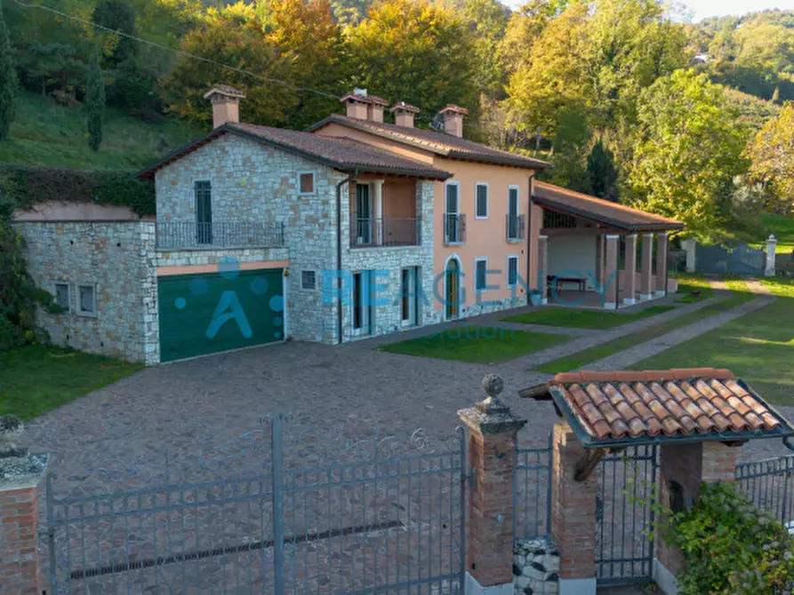 Immagine 54 di Villa in vendita  in Via Calvarina 38 a Arzignano
