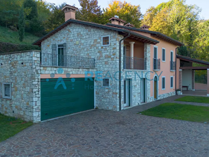Immagine 68 di Villa in vendita  in Via Calvarina 38 a Arzignano