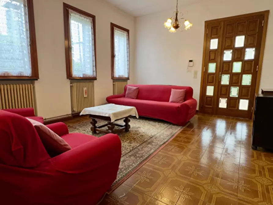 Immagine 3 di Casa indipendente in vendita  in Via Damiano Chiesa a Selvazzano Dentro