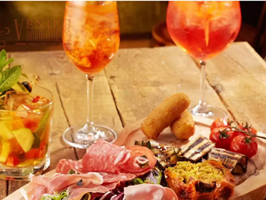 Immagine 1 di Attività commerciale in vendita  a Marcon