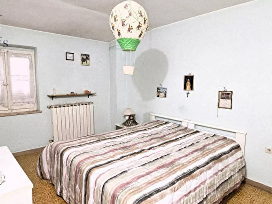 Immagine 17 di Casa indipendente in vendita  a Fano