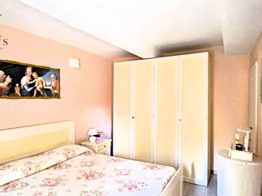 Immagine 22 di Casa indipendente in vendita  a Fano