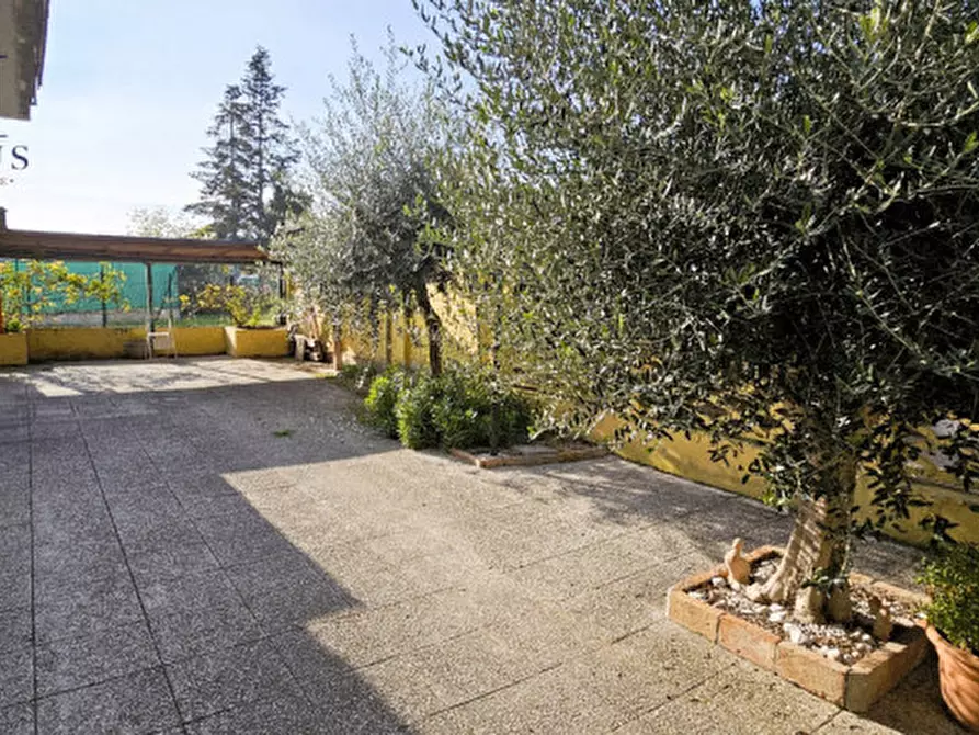 Immagine 29 di Casa indipendente in vendita  a Fano