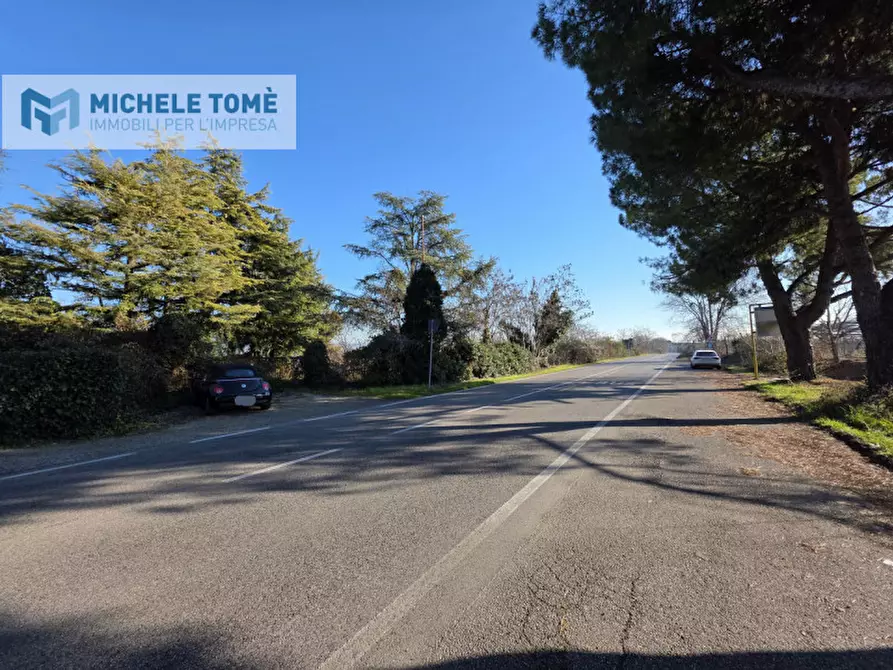 Immagine 1 di Terreno in vendita  in Via Verona a Bussolengo