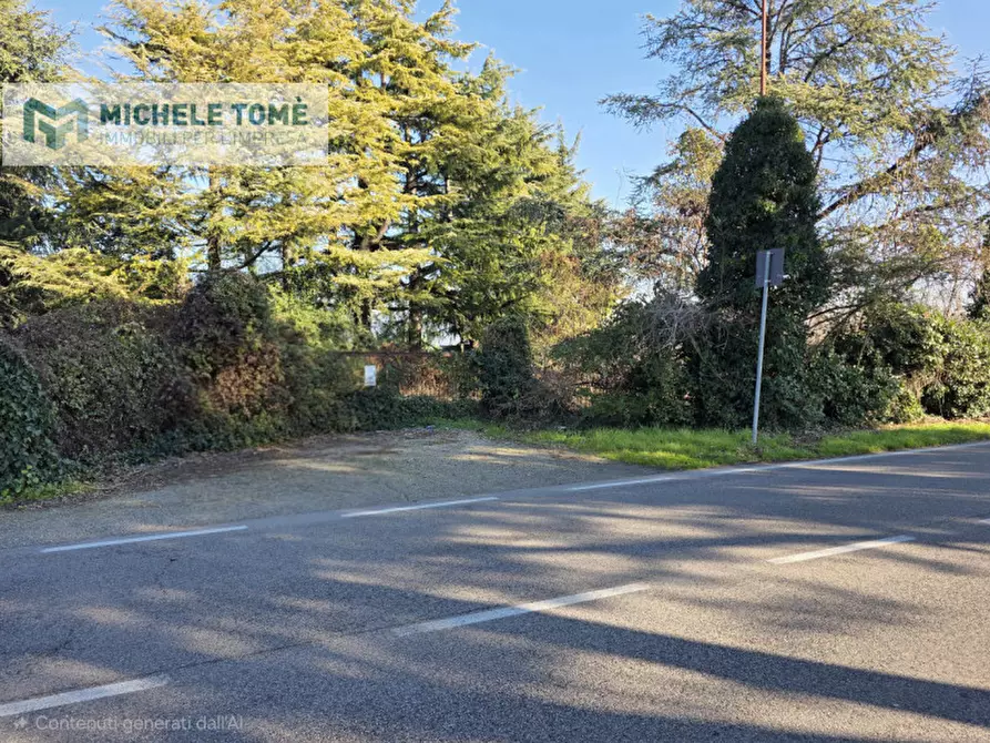 Immagine 3 di Terreno in vendita  in Via Verona a Bussolengo