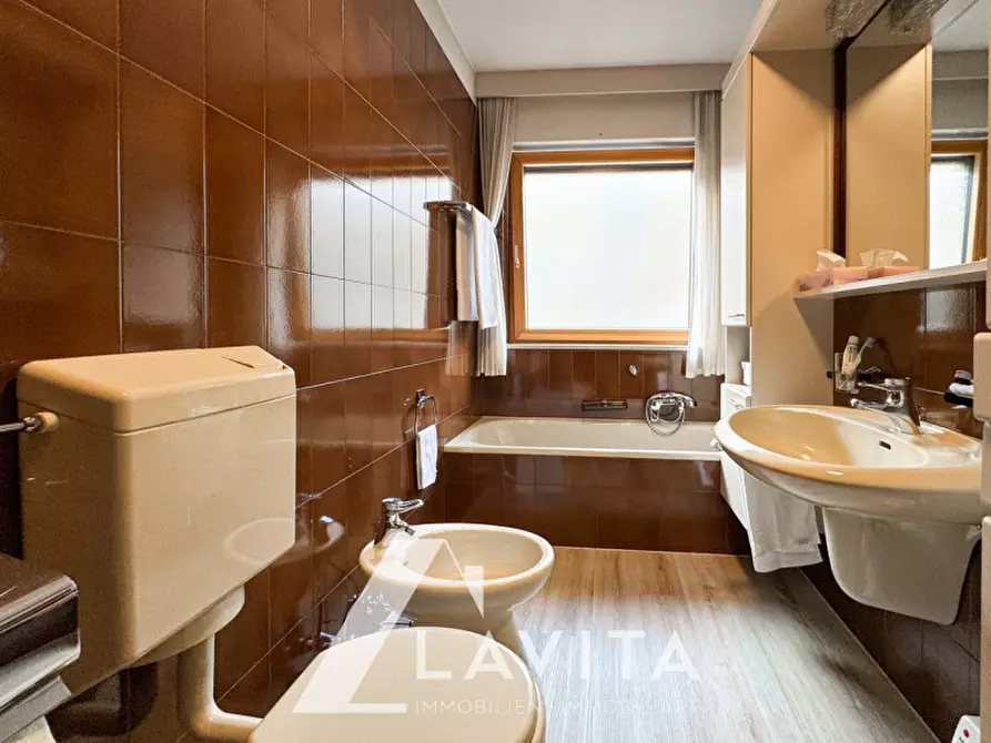 Immagine 25 di Appartamento in vendita  in Meinhardstraße - Via Mainardo a Merano .Meran.