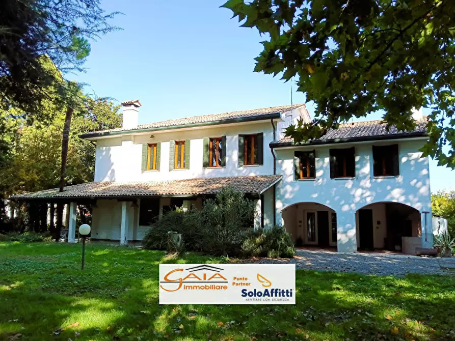 Immagine 1 di Villa in vendita  a Camponogara