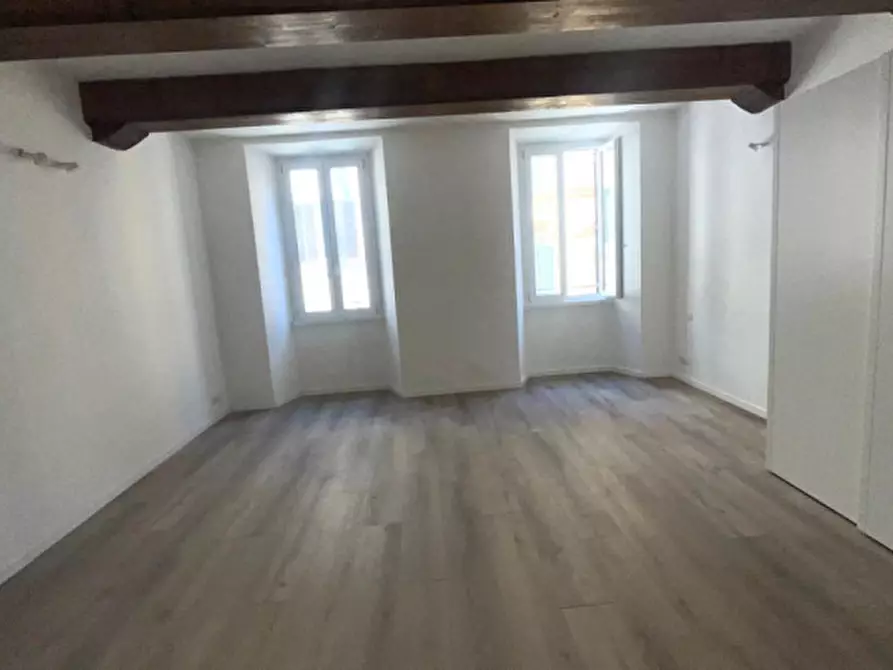 Immagine 2 di Appartamento in vendita  in Via Francesco Crispi a Roma