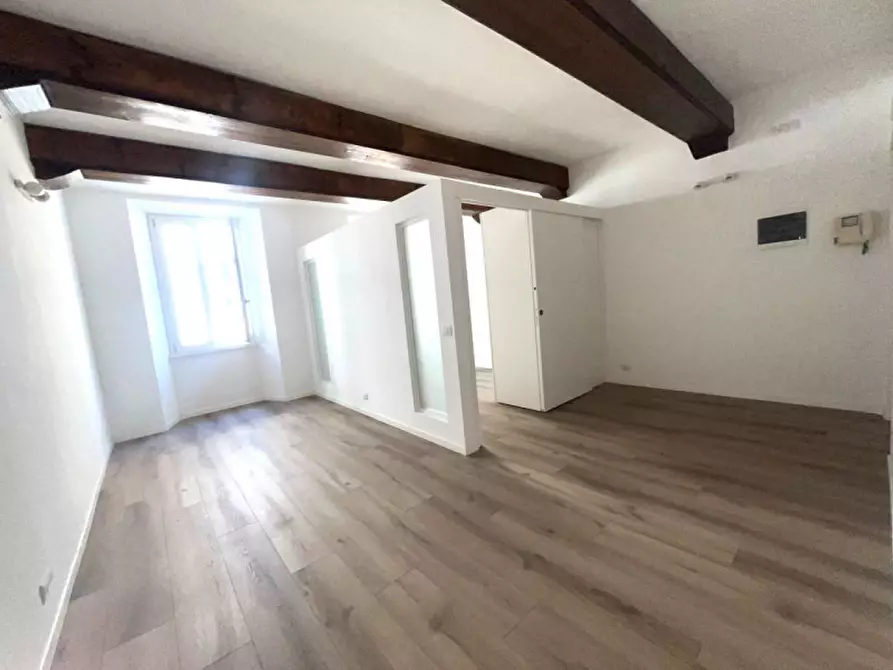 Immagine 6 di Appartamento in vendita  in Via Francesco Crispi a Roma