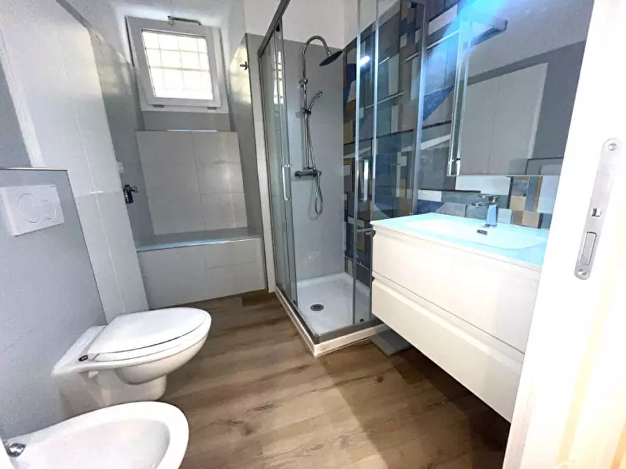 Immagine 19 di Appartamento in vendita  in Via Francesco Crispi a Roma