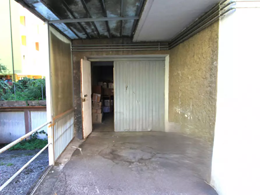 Immagine 1 di Magazzino in vendita  in Via Rovigo - Rovigostraße 37 a Bolzano