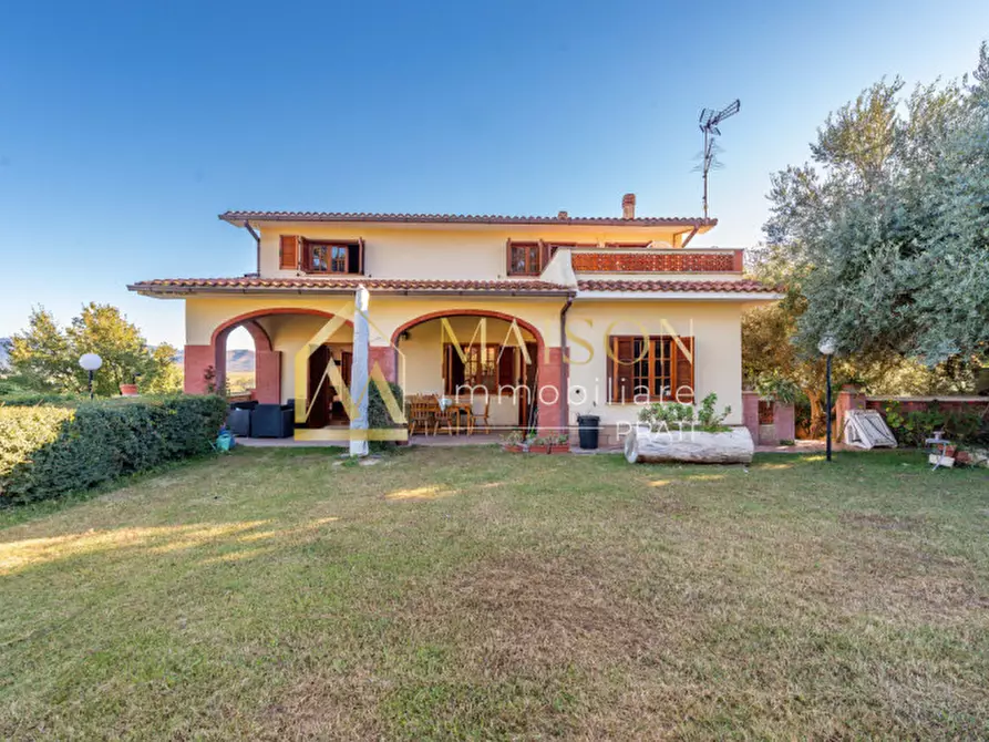 Immagine 2 di Villa in vendita  in Viale Francesco Petrarca a Zagarolo