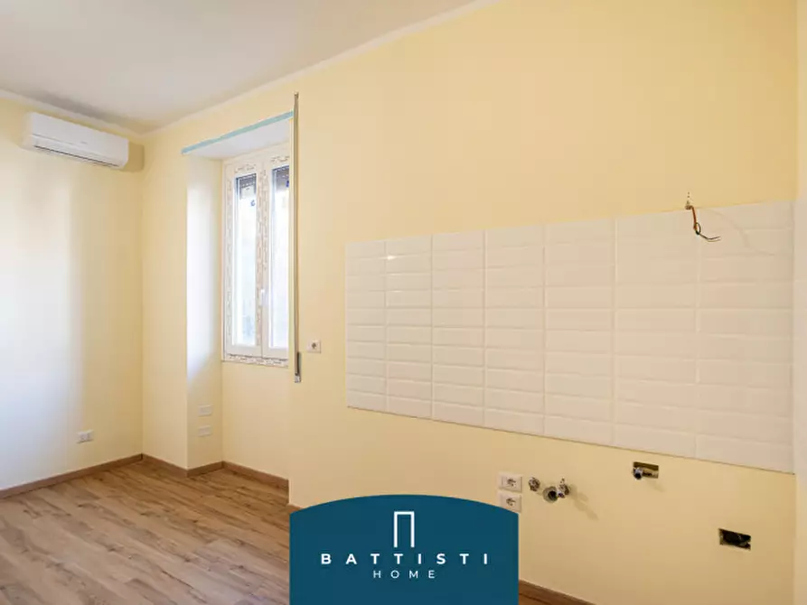 Immagine 3 di Appartamento in vendita  in Via Ferrante Ruiz a Roma