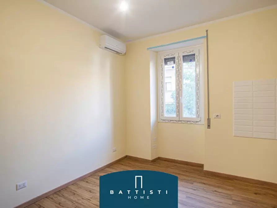 Immagine 5 di Appartamento in vendita  in Via Ferrante Ruiz a Roma