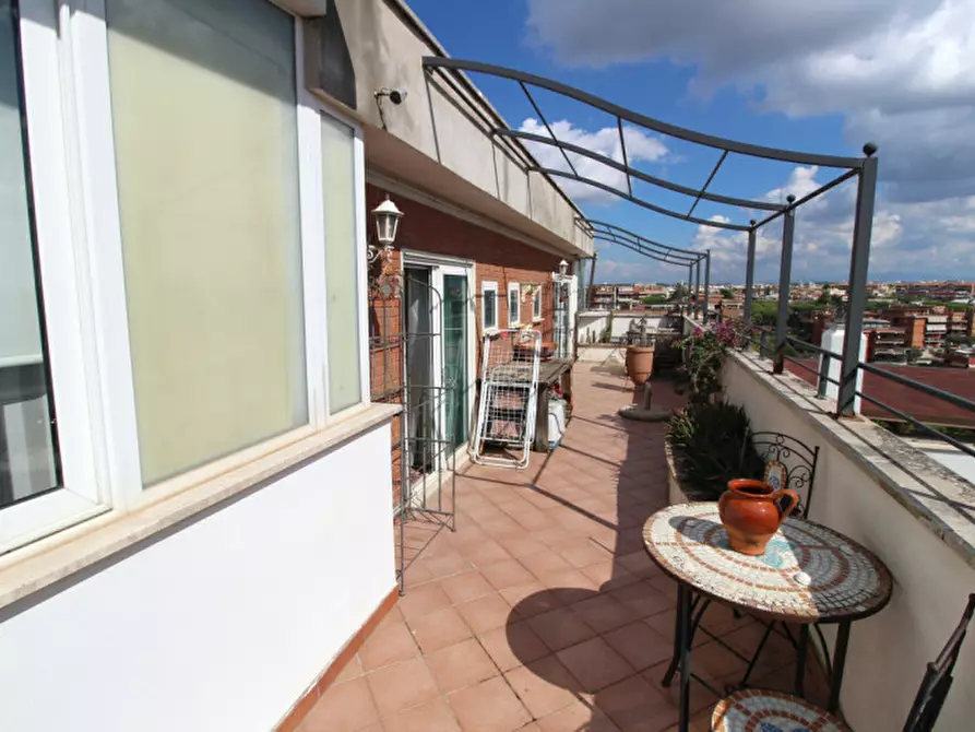 Immagine 13 di Attico in vendita  in Via Cornelia a Roma