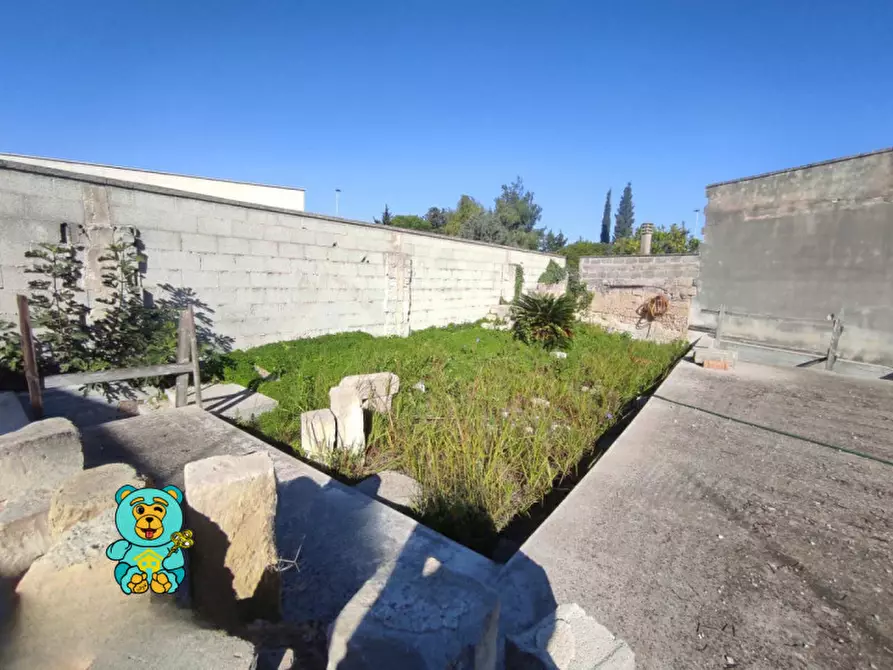 Immagine 3 di Villa in vendita  in Via Lizzanello 76 a Lizzanello