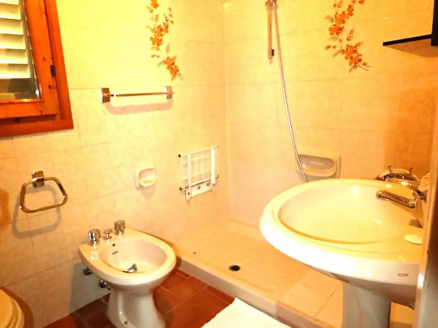 Immagine 15 di Casa indipendente in vendita  in via di mercatale valdarno a Montevarchi