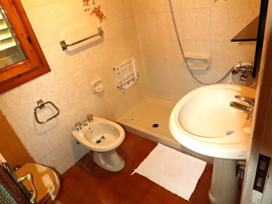 Immagine 16 di Casa indipendente in vendita  in via di mercatale valdarno a Montevarchi