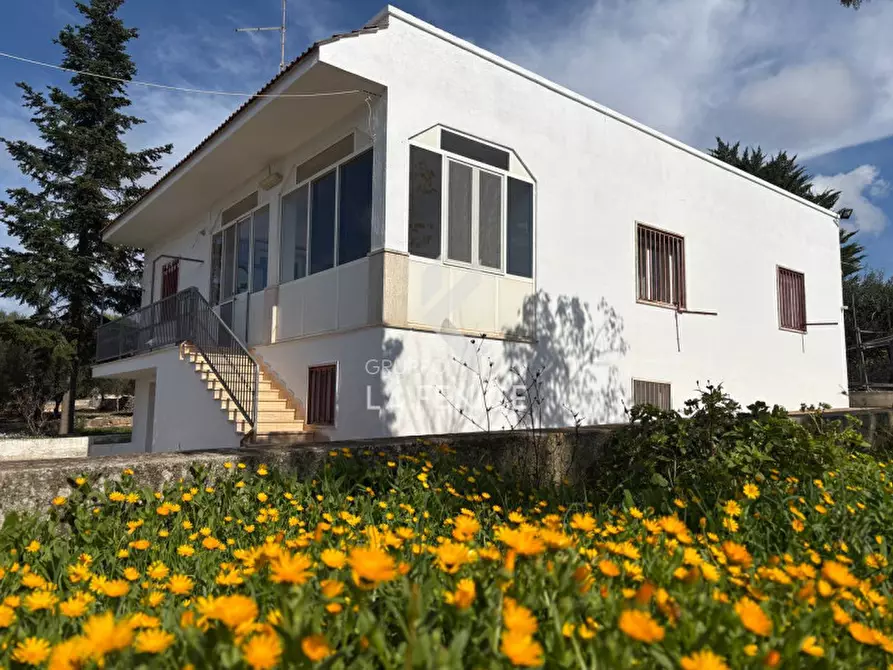 Immagine 1 di Villa in vendita  in strada Pilozzo a Martina Franca