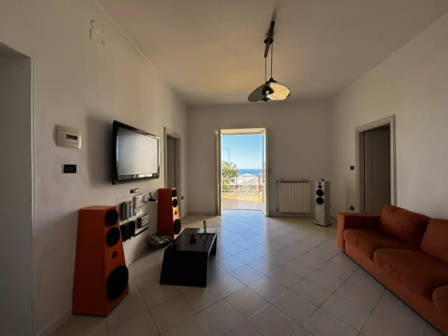 Immagine 7 di Appartamento in vendita  in via nazionale n°361 a Torre Del Greco