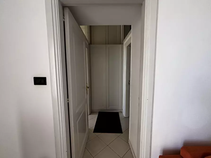 Immagine 8 di Appartamento in vendita  in via nazionale n°361 a Torre Del Greco