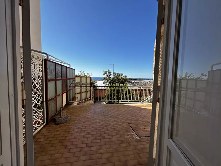 Immagine 15 di Appartamento in vendita  in via nazionale n°361 a Torre Del Greco