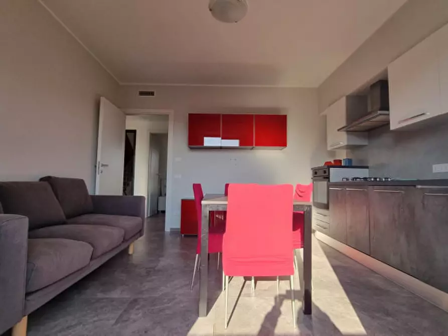 Immagine 5 di Appartamento in vendita  in Via Gaiovalerio Catullo a Carpi