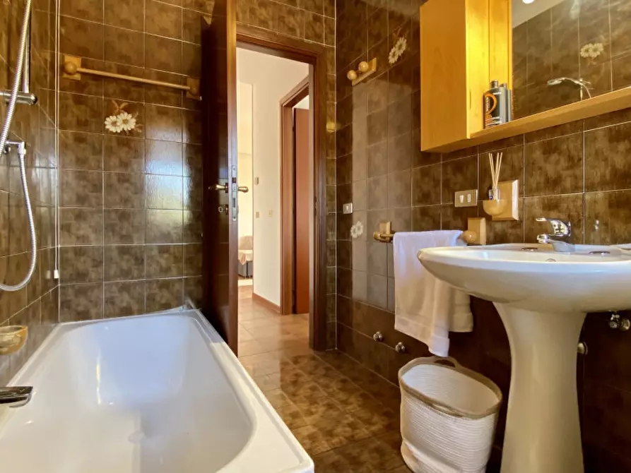 Immagine 10 di Appartamento in vendita  in Via Alessandro Manzoni, 10 a Costabissara