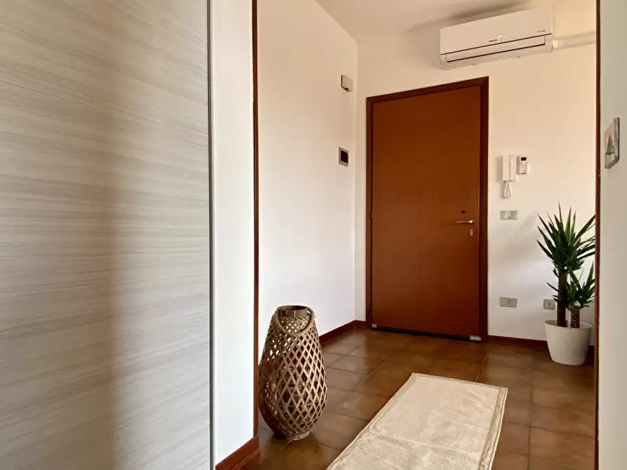 Immagine 13 di Appartamento in vendita  in Via Alessandro Manzoni, 10 a Costabissara