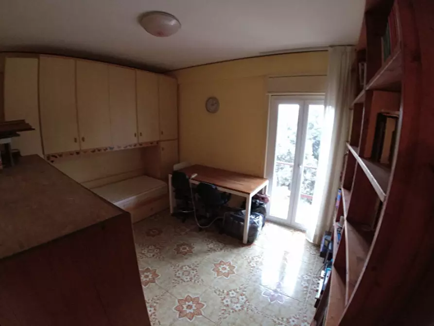 Immagine 4 di Appartamento in vendita  in via felice a Palermo