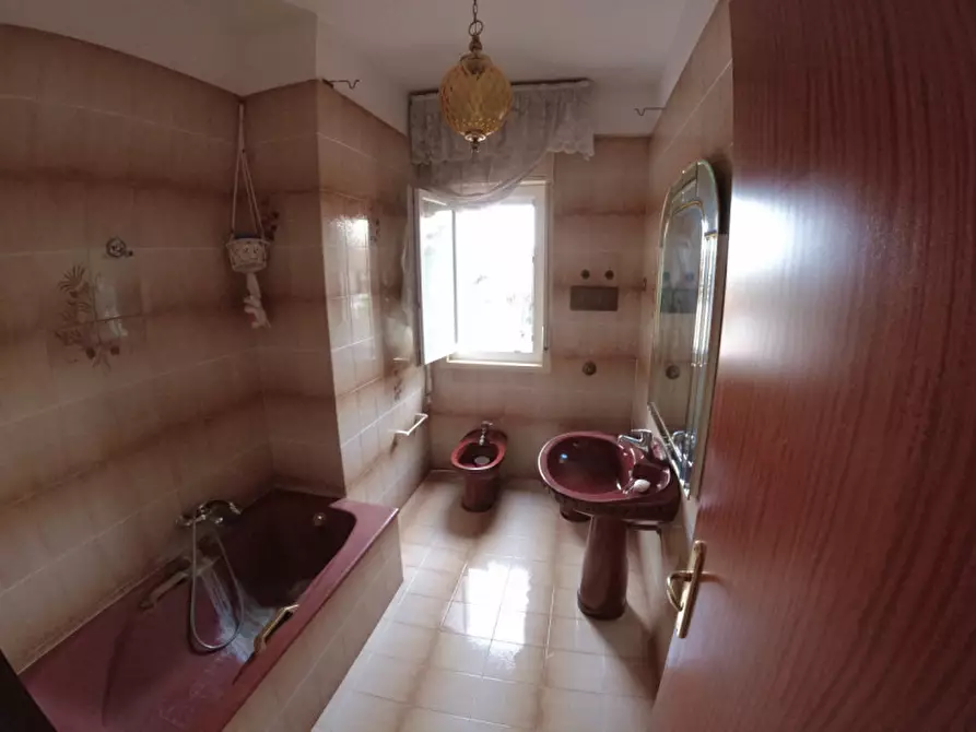 Immagine 6 di Appartamento in vendita  in via felice a Palermo