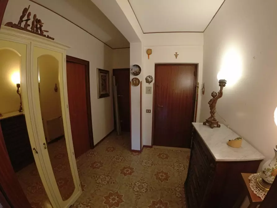 Immagine 8 di Appartamento in vendita  in via felice a Palermo