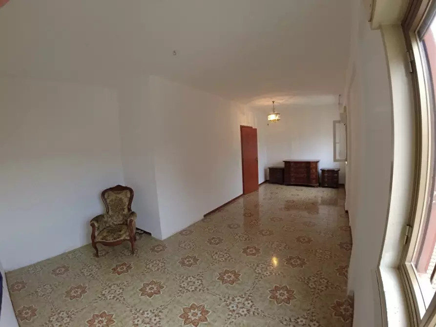 Immagine 12 di Appartamento in vendita  in via felice a Palermo