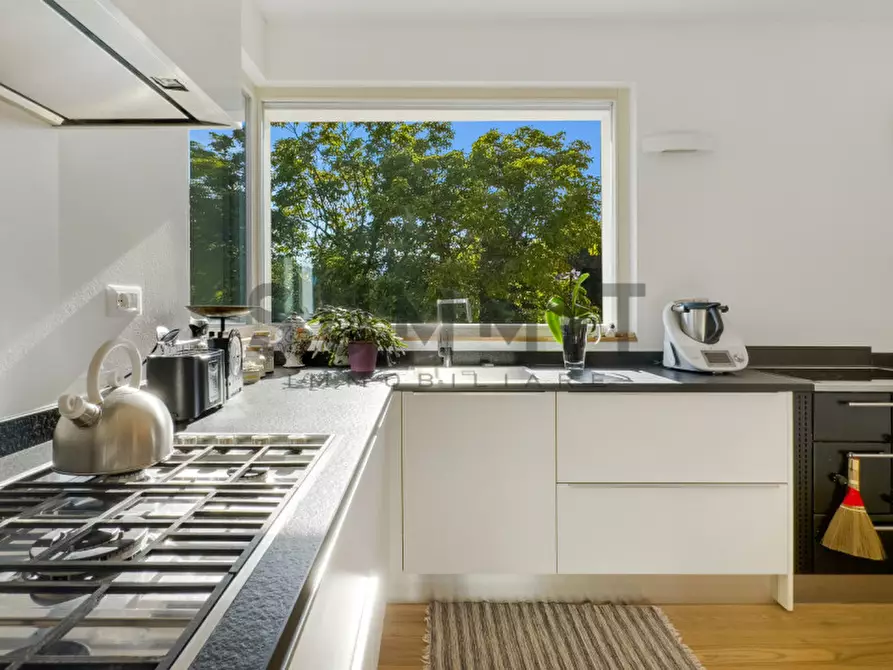 Immagine 4 di Villa in vendita  in Via Pista dei Veneti a Schio