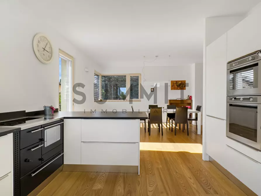 Immagine 5 di Villa in vendita  in Via Pista dei Veneti a Schio