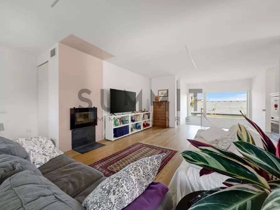 Immagine 13 di Villa in vendita  in Via Pista dei Veneti a Schio