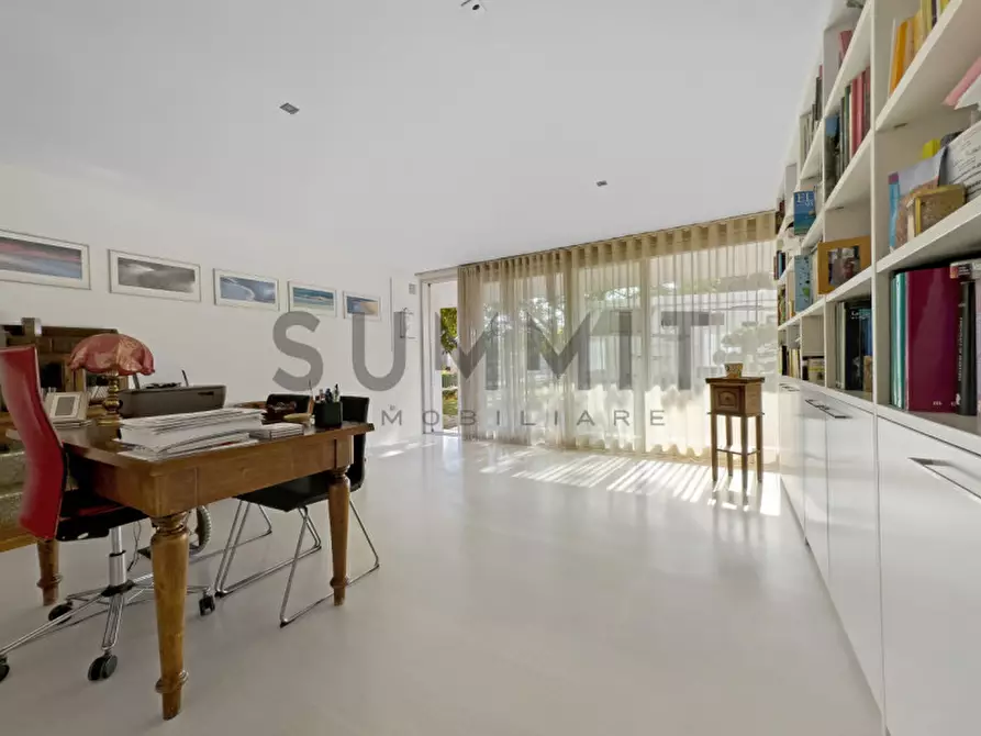Immagine 40 di Villa in vendita  in Via Pista dei Veneti a Schio