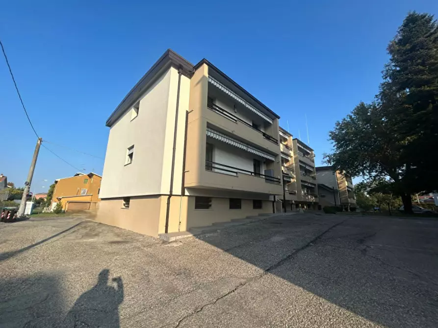 Immagine 23 di Appartamento in vendita  in Via Venezia a Sorbolo Mezzani