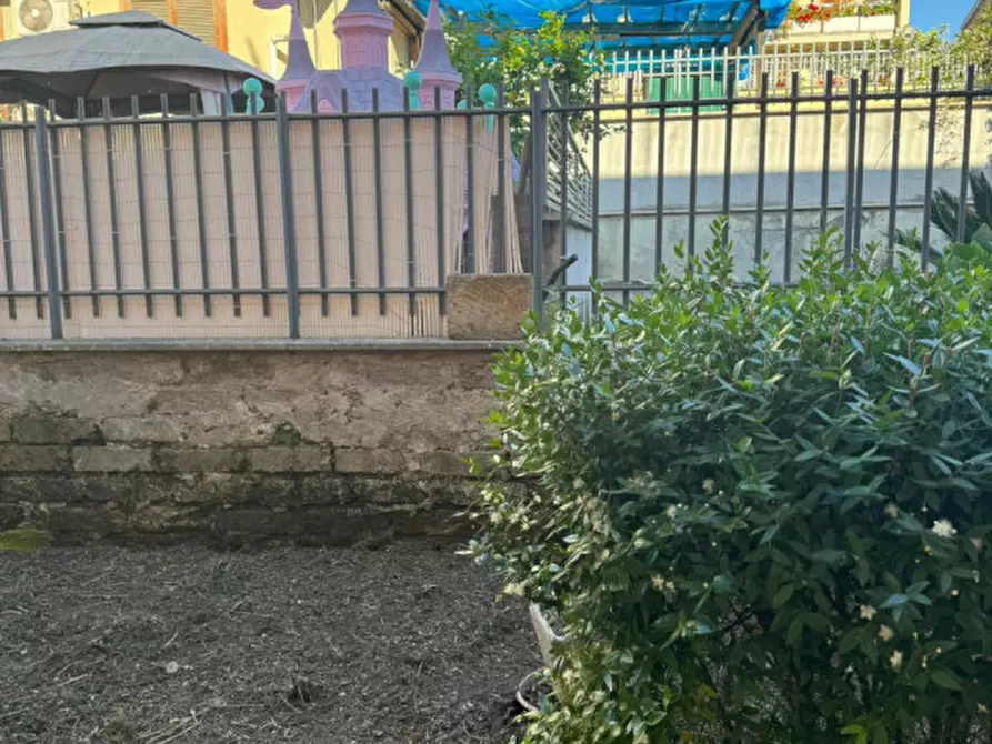 Immagine 13 di Appartamento in vendita  in Via Santena a Roma