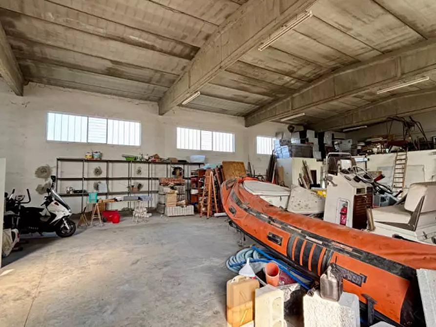 Immagine 3 di Capannone industriale in vendita  in Via Magnavacca a Soliera