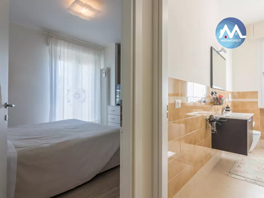 Immagine 9 di Appartamento in vendita  in Via Santerno a Pesaro