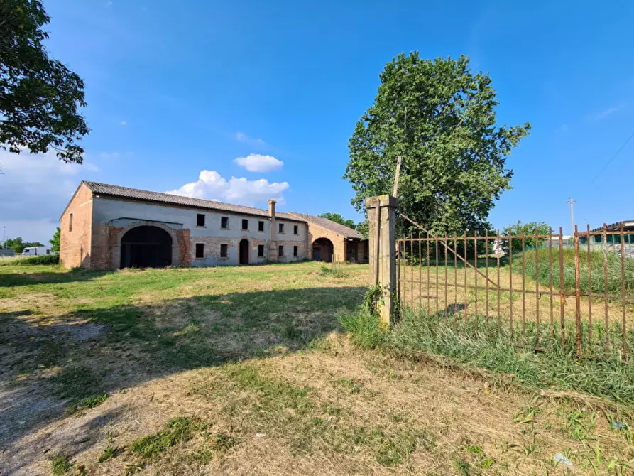 Immagine 1 di Rustico / casale in vendita  in VIA DELL'ARTIGIANATO a Borgo Veneto