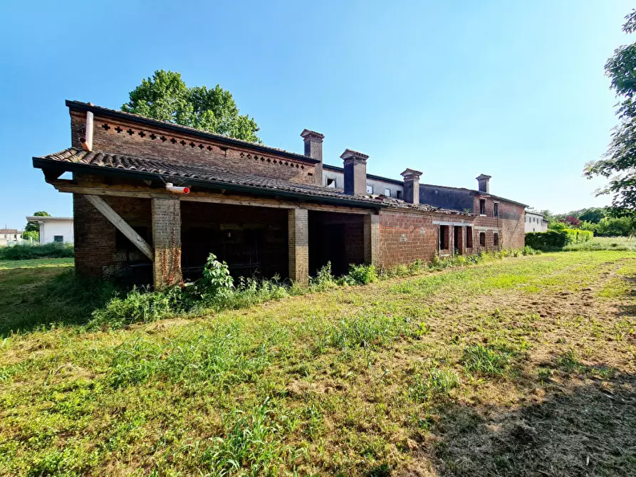 Immagine 6 di Rustico / casale in vendita  in VIA DELL'ARTIGIANATO a Borgo Veneto