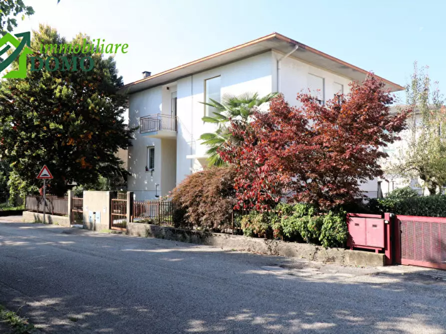 Immagine 2 di Appartamento in affitto  in via Borgosesia a Schio