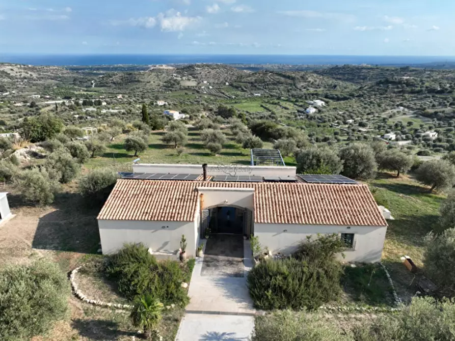 Immagine 3 di Villa in vendita  in SP 15 a Noto