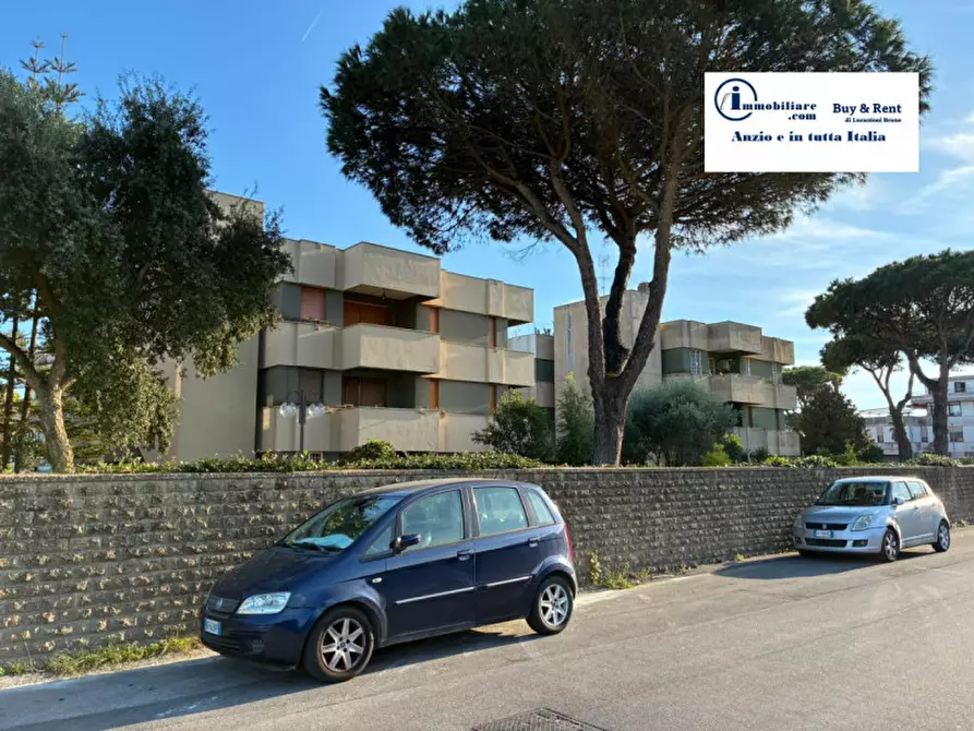 Immagine 5 di Appartamento in vendita  in Via del Teatro Romano a Anzio