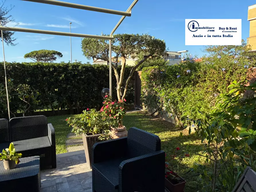 Immagine 12 di Appartamento in vendita  in Via del Teatro Romano a Anzio