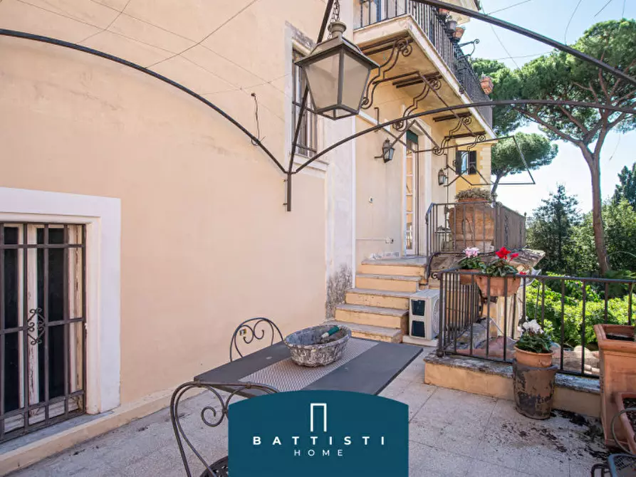 Immagine 33 di Attico in affitto  in Via di San Teodoro a Roma