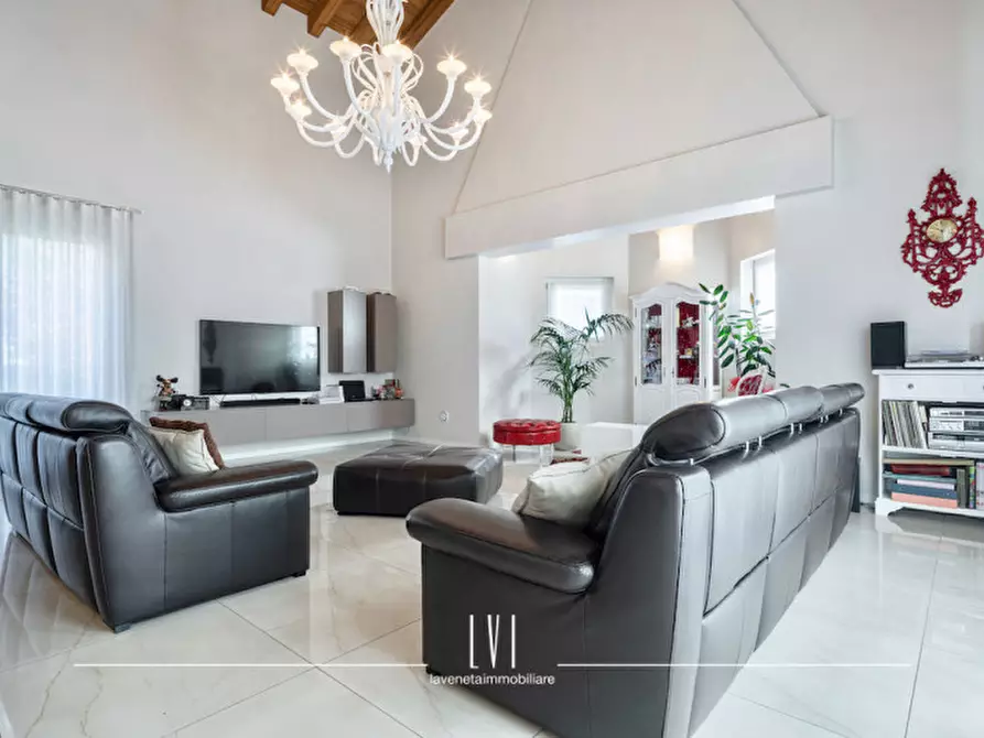 Immagine 12 di Villa in vendita  in via Bosco 2 a Noventa Di Piave